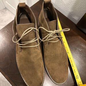 Braveman Men's Suede Chukka Boots in Brown